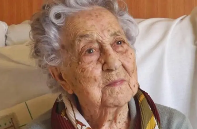 وفاة أكبر معمّرة في العالم